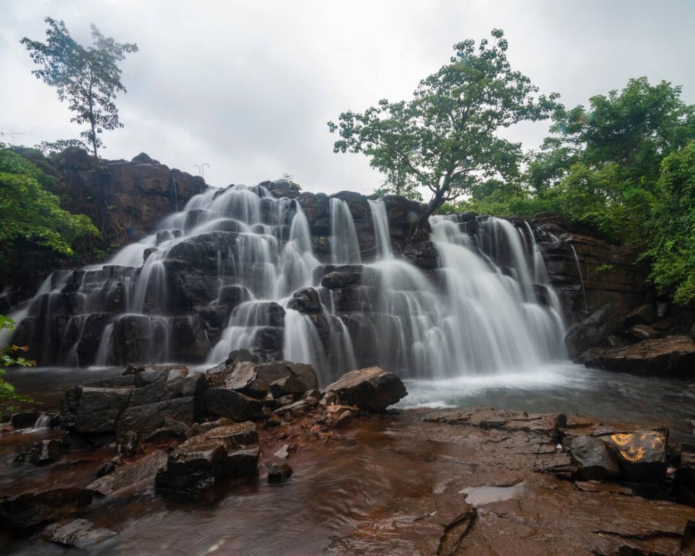 Savdav Waterfall Kankavli