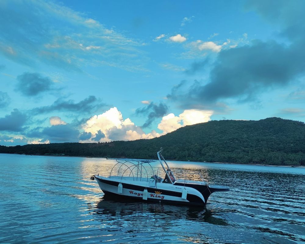 Malvanite – The Creek House | Luxury 4BHK Family Villa in Malvan Devbag