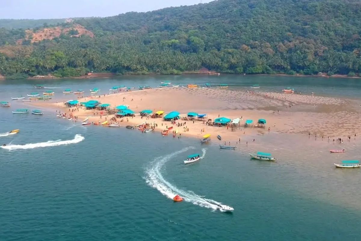 Tarkarli Beach
